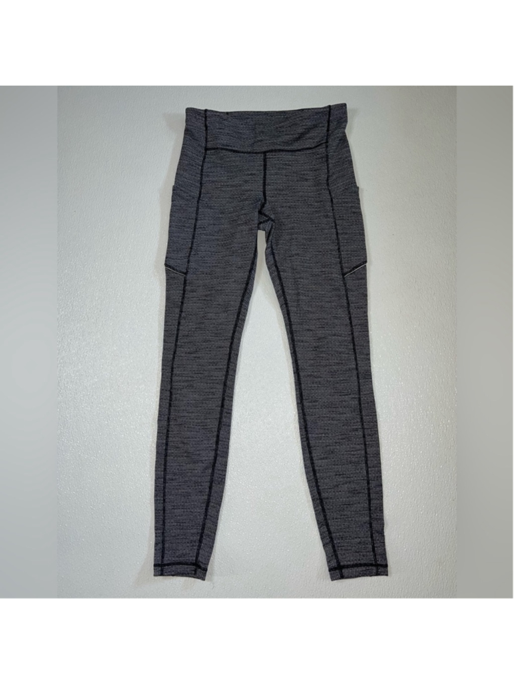Lululemon Women's Speed Up Full-On Luxtreme Leggings Heathered Black Size 8 - Picture 3 of 12
